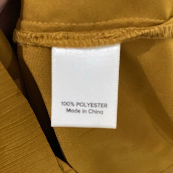 Roan + Ryan Talulah Dress beautiful gold color fabric flattering ruffles - Picture 13 of 14